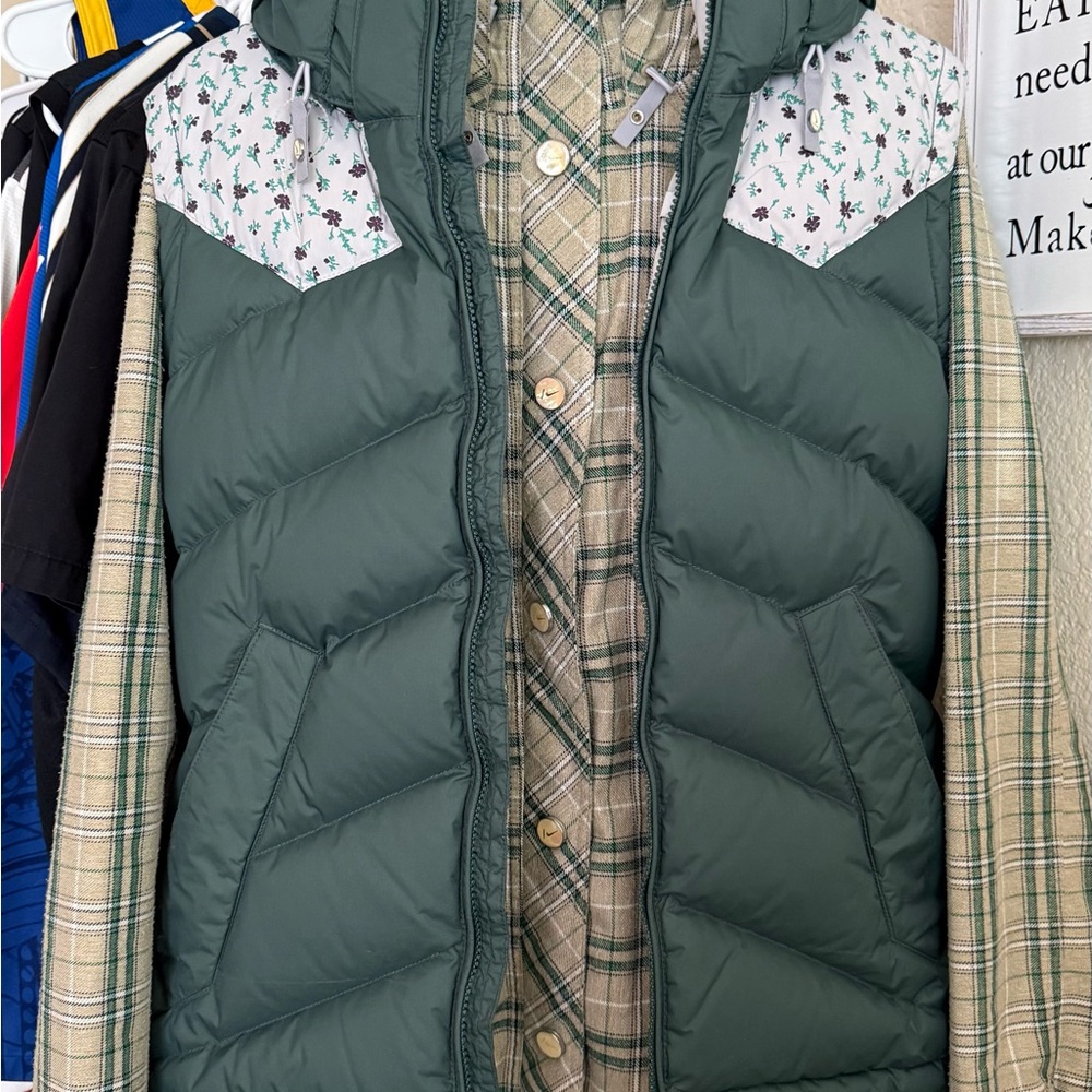 Nike woman snowboard jacket/vest